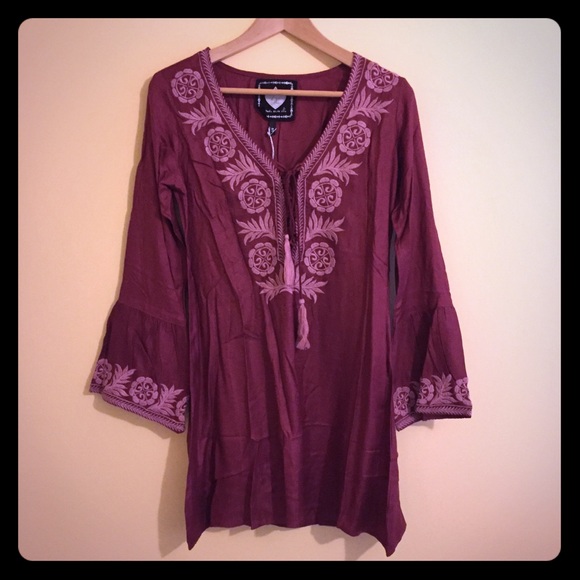 🆕NWT: BOHO/FESTIVAL EMBROIDERED BELL SLEEVE DRESS - Picture 2 of 7